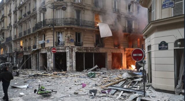titulka utok pariz