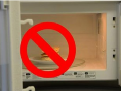 Nikdy neohrievajte žiaden z týchto 7 výrobkov v mikrovlnnej rúre. Môže vás to dokonca zabiť!