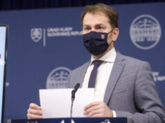 Inštitút ľudských práv sa rozhodol konať: Povinné testovanie ľudí každý týždeň je porušenie ľudských práv!